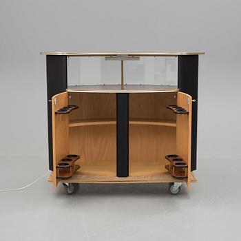 BARDISK,  samt BARSTOLAR, 3 st, 1960/70-tal.