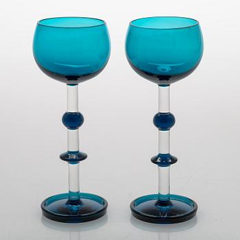 Nanny Still, a 24-piece 'Harlequin' glassware for Riihimäen Lasi Oy.