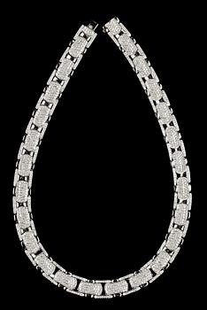 1043. COLLIER, 1458 briljantslipade diamanter, tot. 17.16 ct.