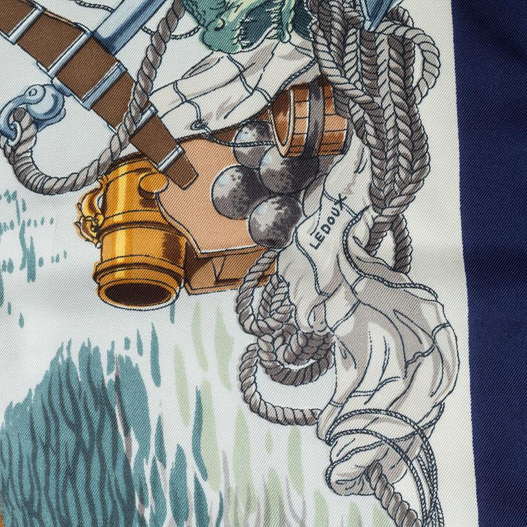 Hermès, a 'L'Ocean Vaisseu de 118 Canons 1790-1845' scarf.