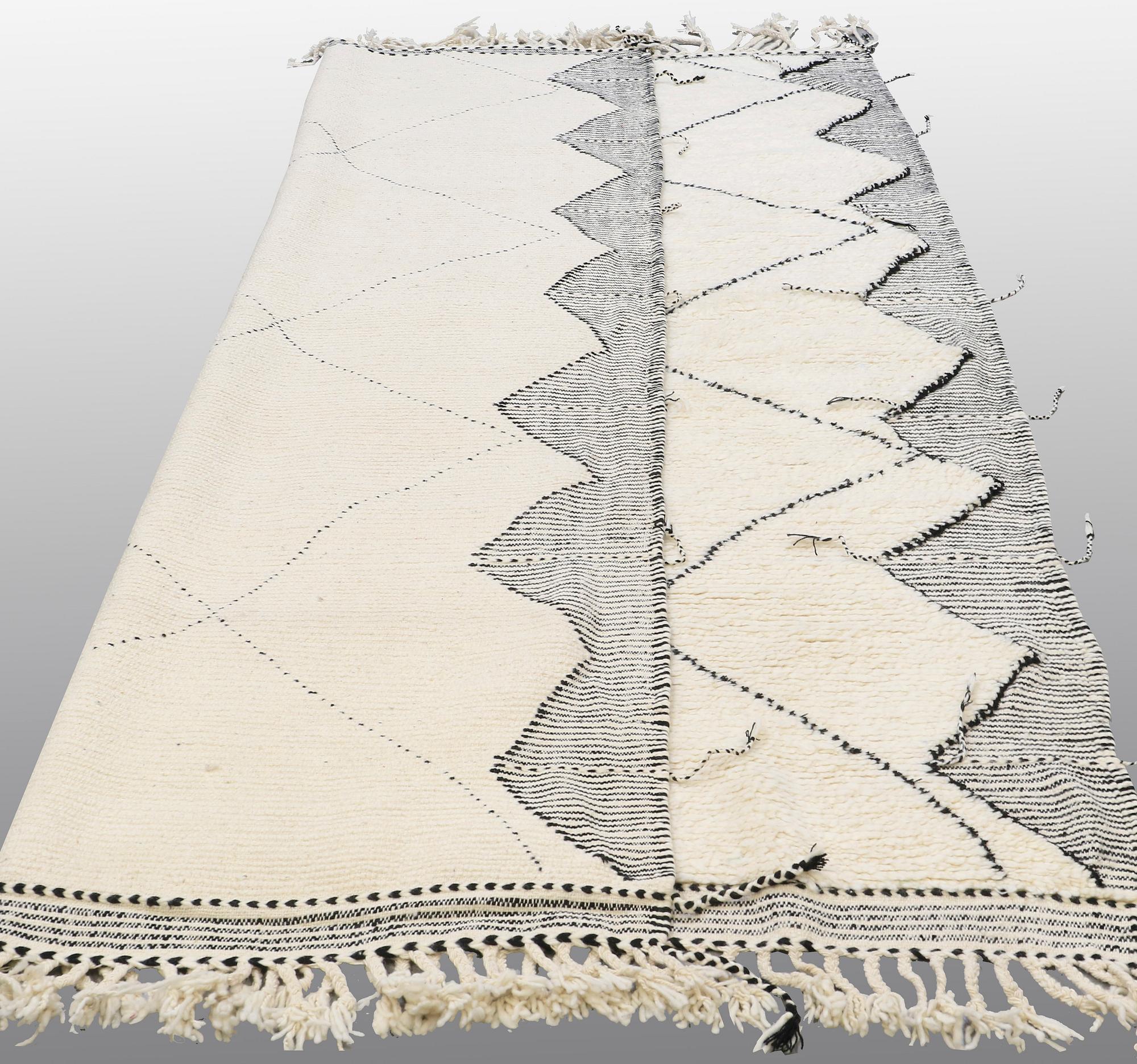 MATTA, Marocko, ca 305 x 220 cm.