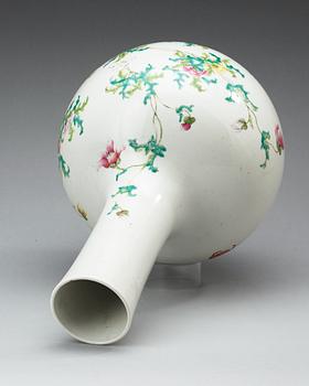 A famille rose vase, late Qing dynasty, with Qianlongs four character mark in red.