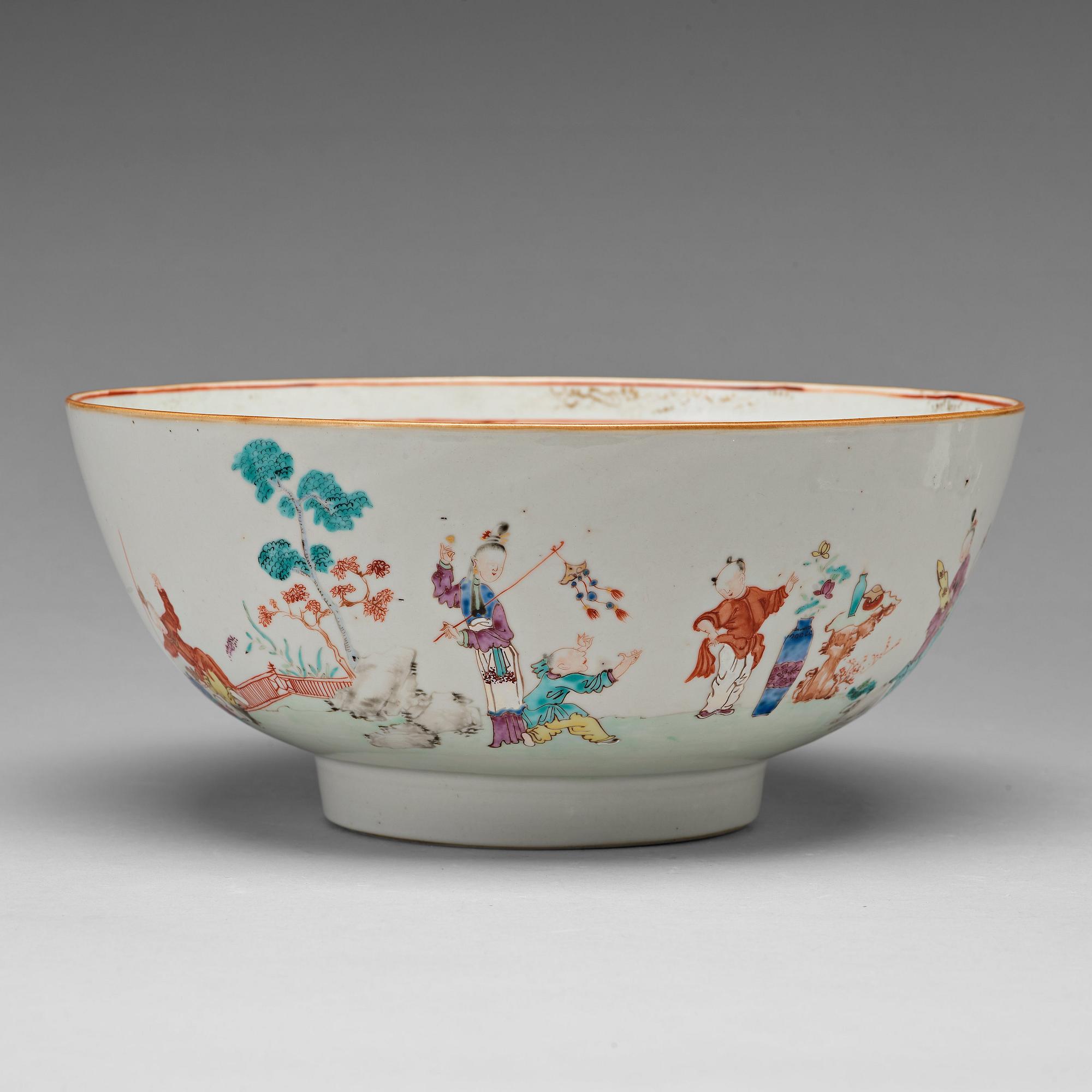A famille rose punch bowl, Qing dynasty, Qianlong (1736-95).