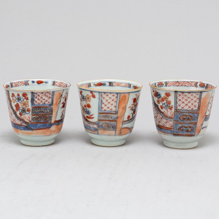 A set of three cups with two stands, Qing dynasty, 18th Century.