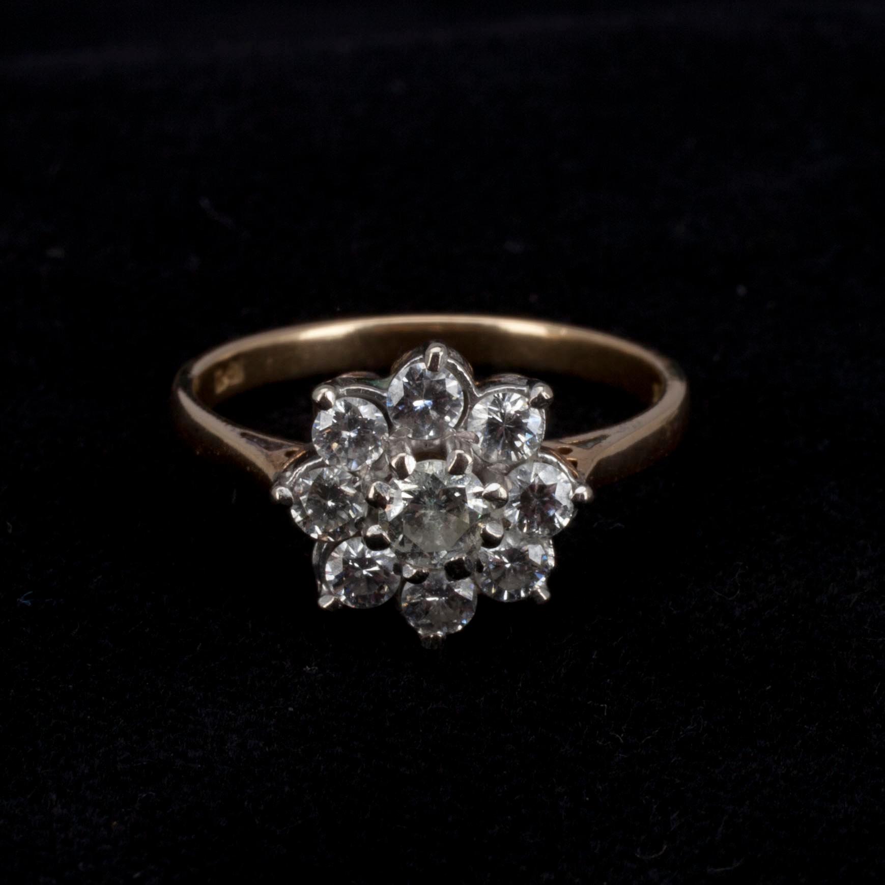 RING, 18K guld. Briljanslipade diamanter ca 0.55 ct. England 1900-talets senare hälft. Vikt. ca 2,9 g.