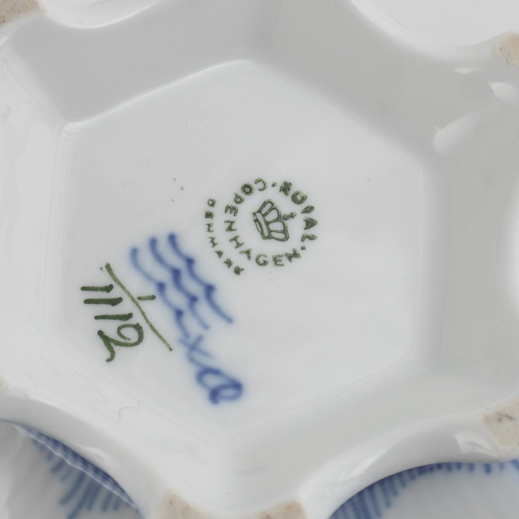 Kaffeservis, 34 delar, porslin, "Musselmalet", Royal Copenhagen, Danmark.