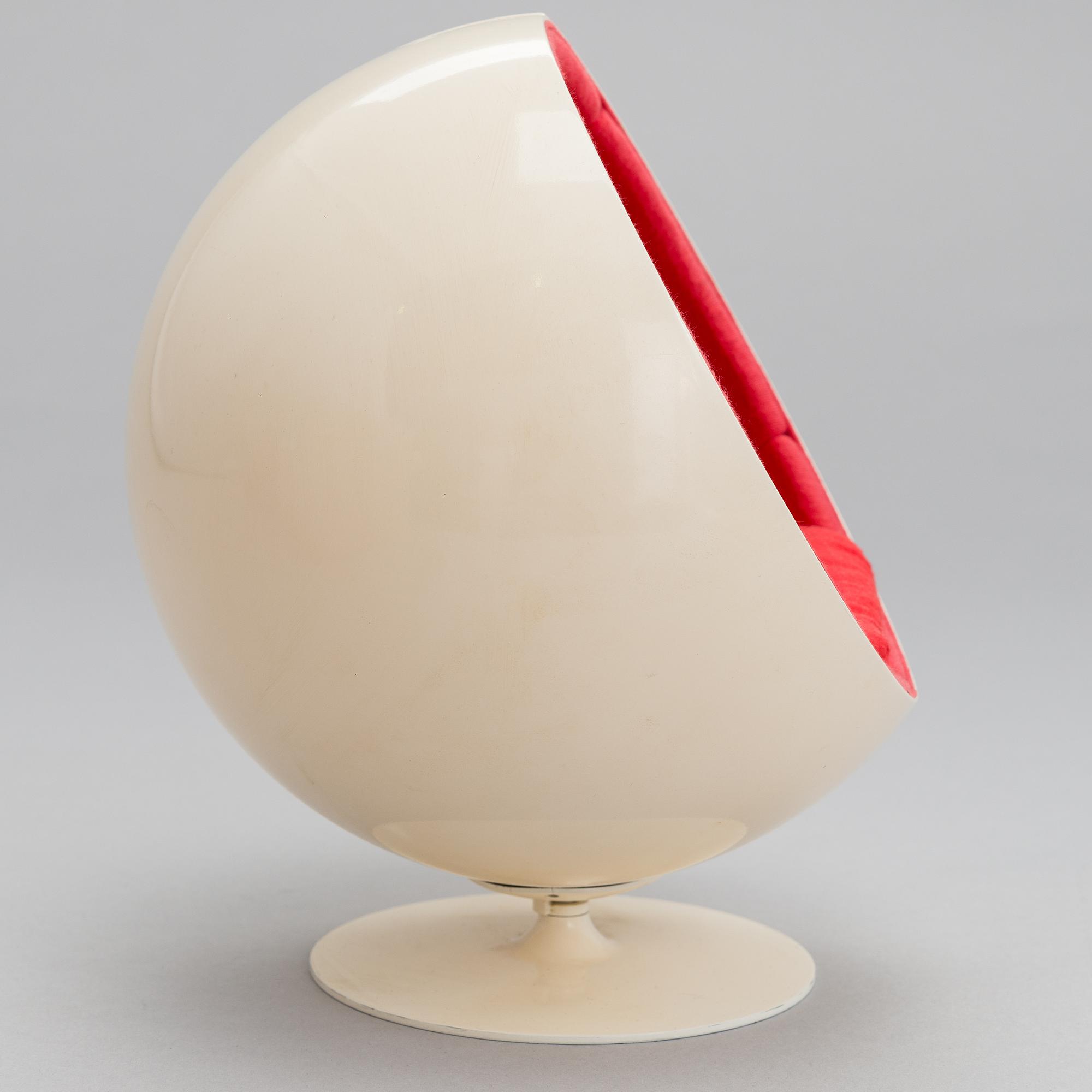 EERO AARNIO, miniatyyri, "Pallotuoli",  Vitra Design Museum.