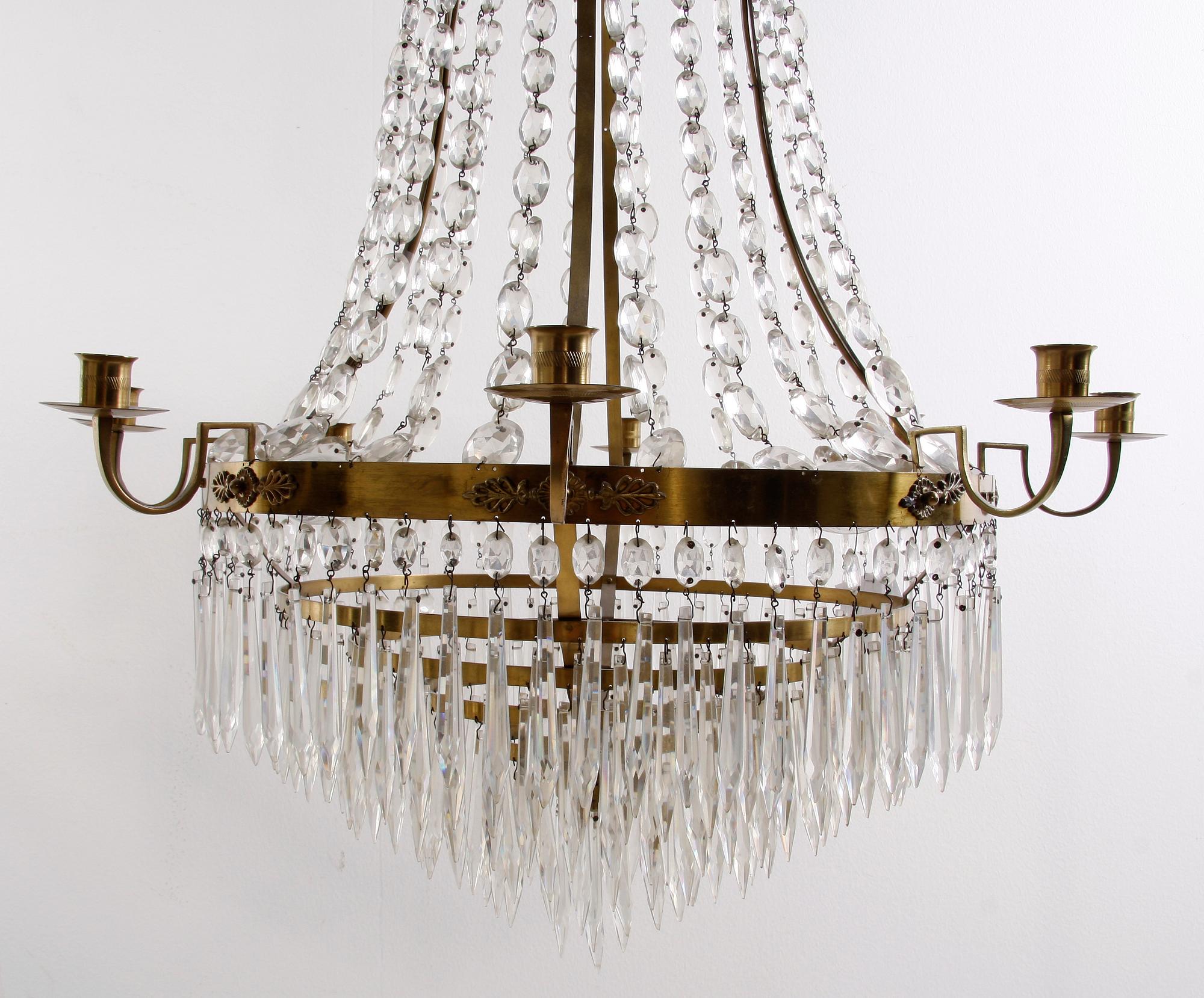 LJUSKRONA, gustaviansk stil. 8 ljusarmar, H 88.