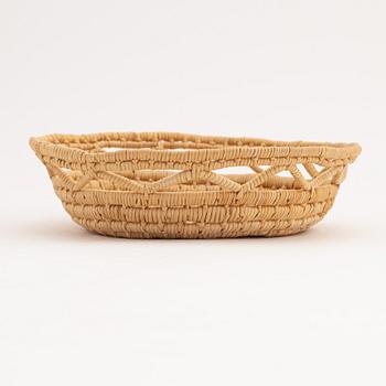 A root bowl attributed to Ellen Kitok-Andersson, before 1965.