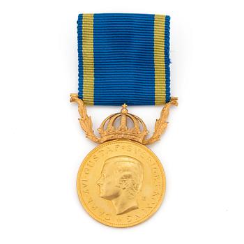 MEDALJ, 23 k guld, Carl XVI Gustaf. Vikt ca 16 gram.