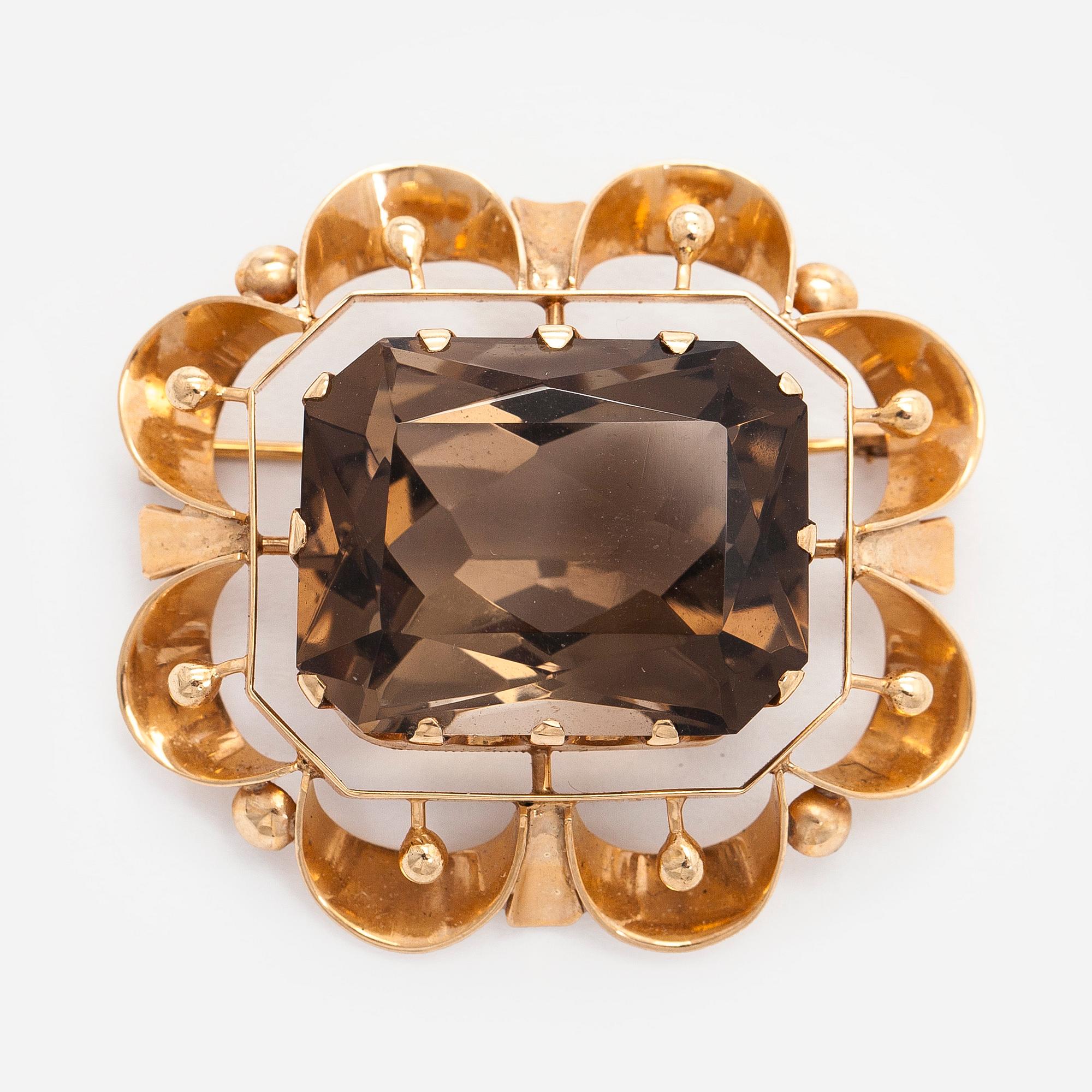 A 14K gold brooch with smoky quartz, Helsinki 1961.