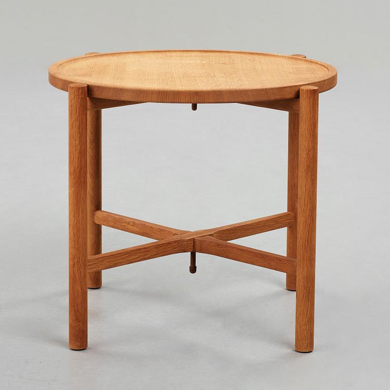 HANS J WEGNER, a "PP35", tray table for P.P Møbler, Denmark.