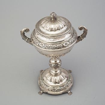 MAGNUS FRYBERG, a silver sugar bowl from Jönköping, 1839.