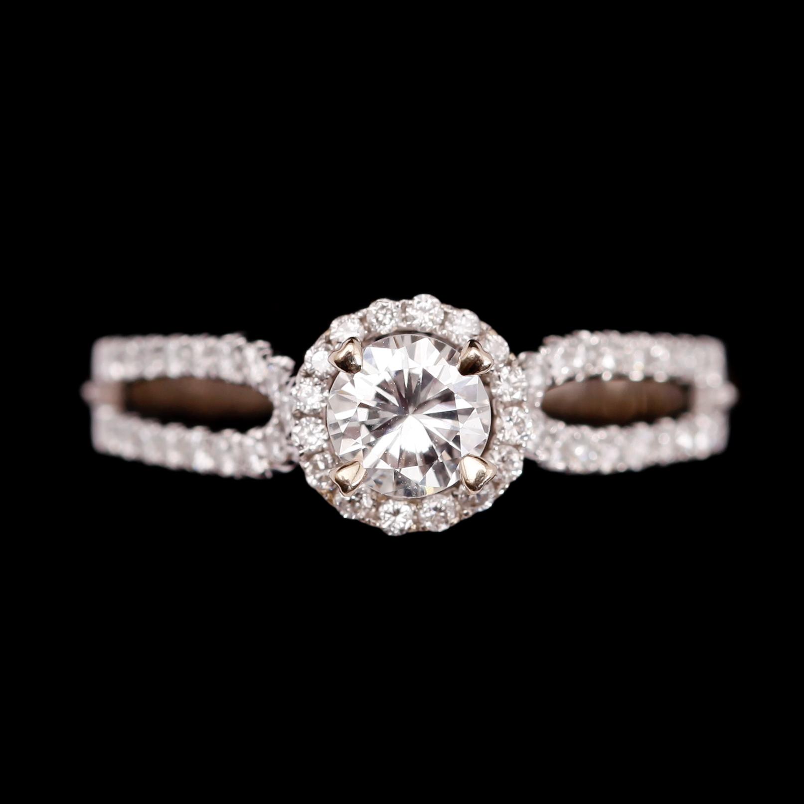 RING, 18 k vitguld, briljantslipade diamanter tot 0.87 ct.