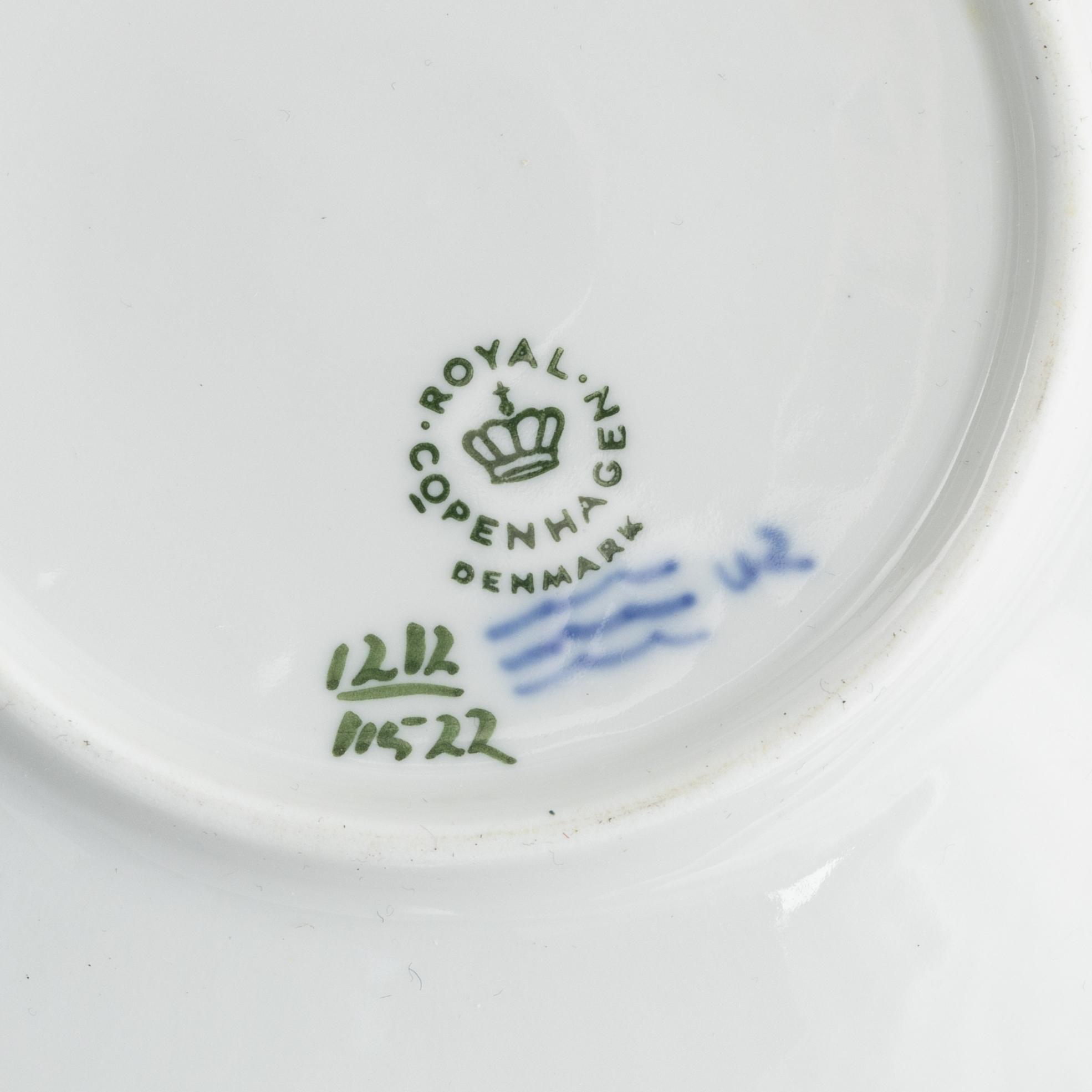 Royal Copenhagen, a 71-piece dinner and coffee service, 'Blå Vifte', Denmark.