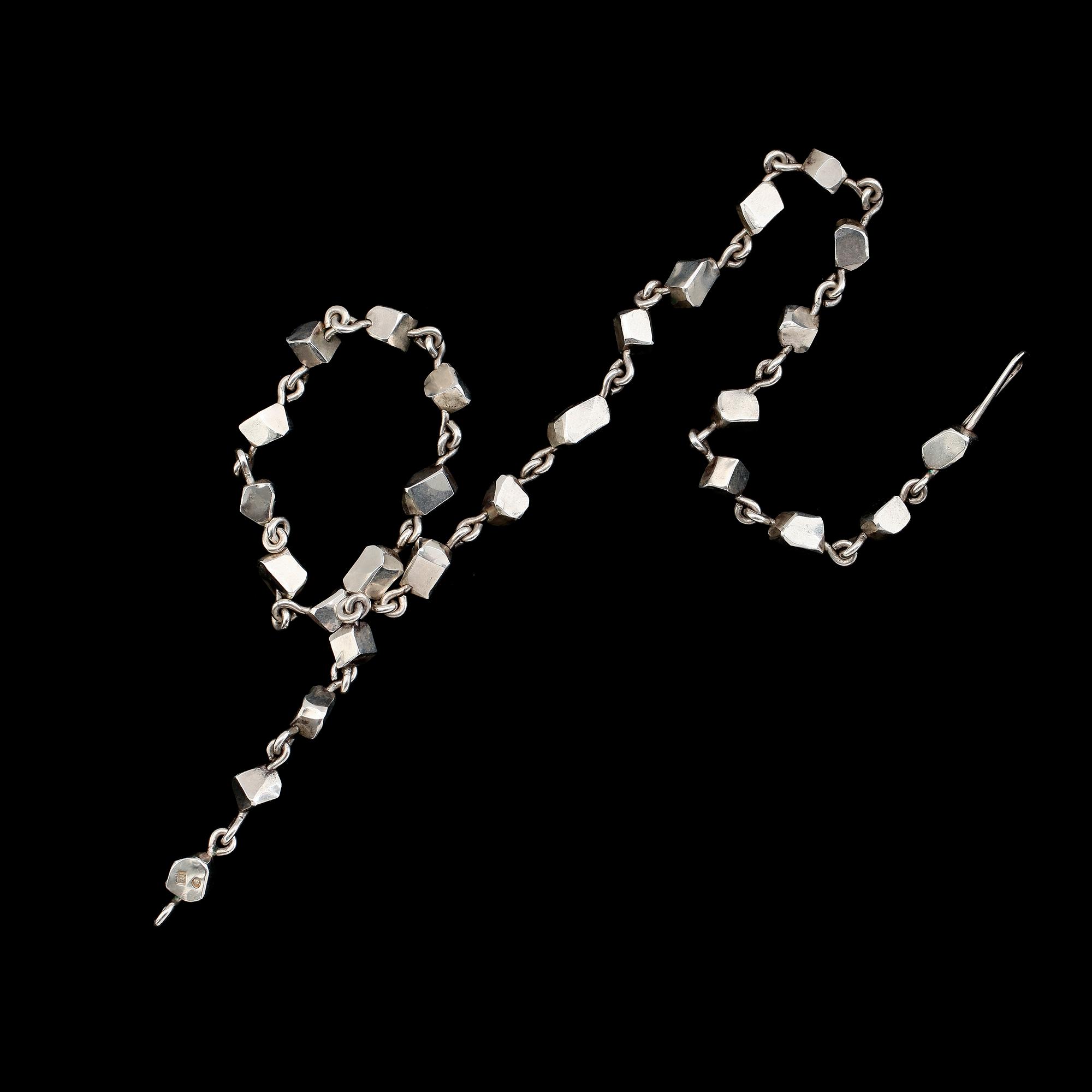 COLLIER, sterlingsilver, Ray Urban, Stockholm 1992. Total vikt 46 g.