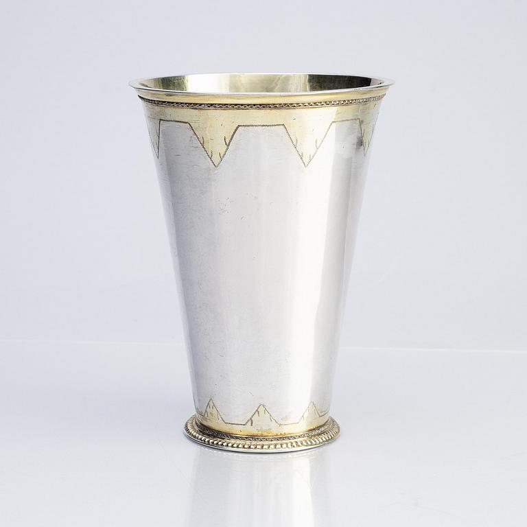 Casimir Friedrich Meidt, bägare, delvis förgyllt silver, Karlskrona 1712. Karolinsk.