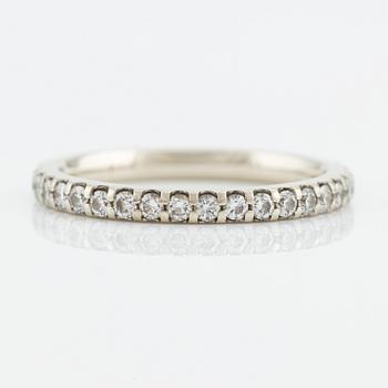 Ring eternity ring, 14K gold with brilliant-cut diamonds.