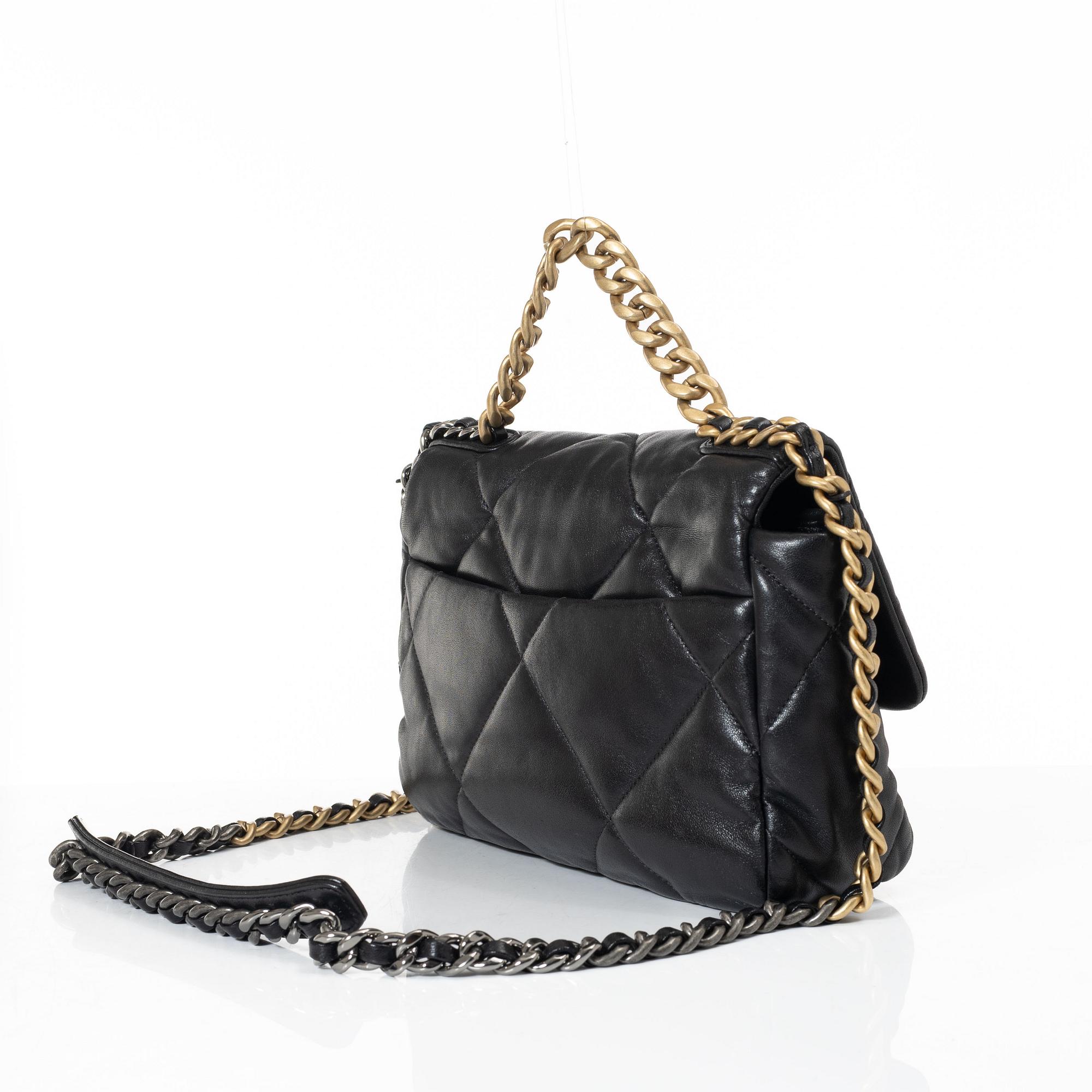 Chanel, bag, "19 Small Flap Bag", 2021.