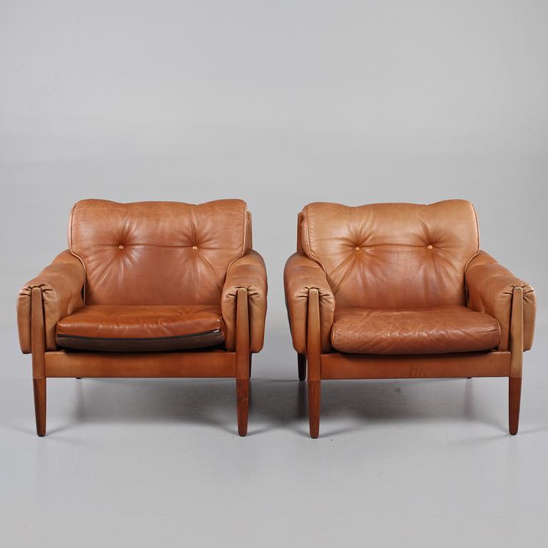 FÅTÖLJER, ett par, 1950/60-tal.