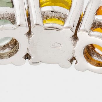 Ring 18K vitguld med multifärgade safirer.