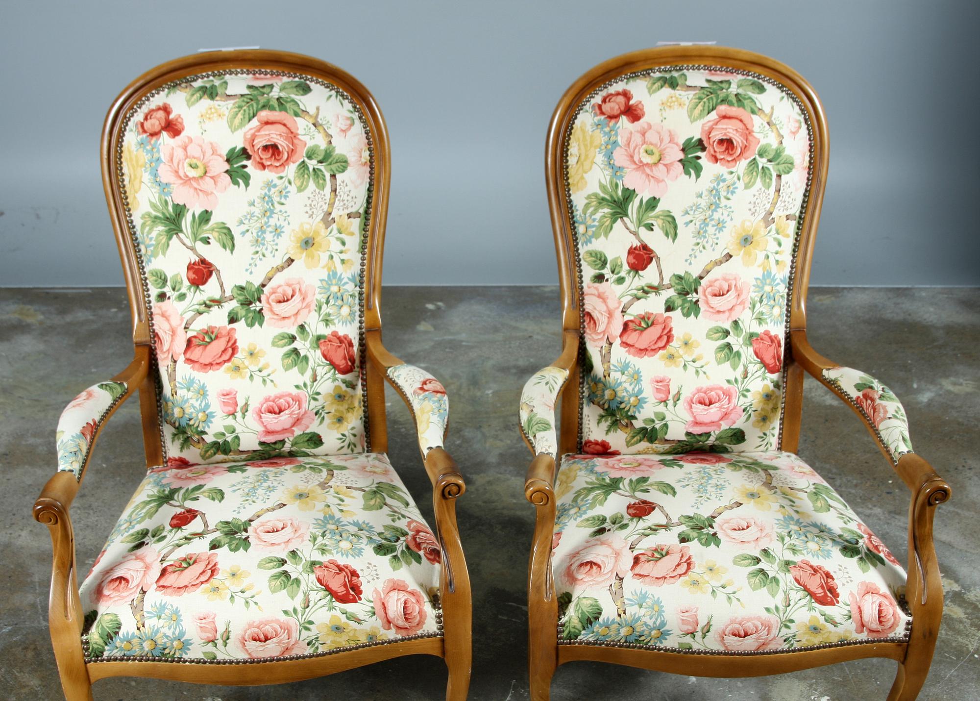 KARMSTOLAR, ett par, Grange, Frankrike, 1900-tal.