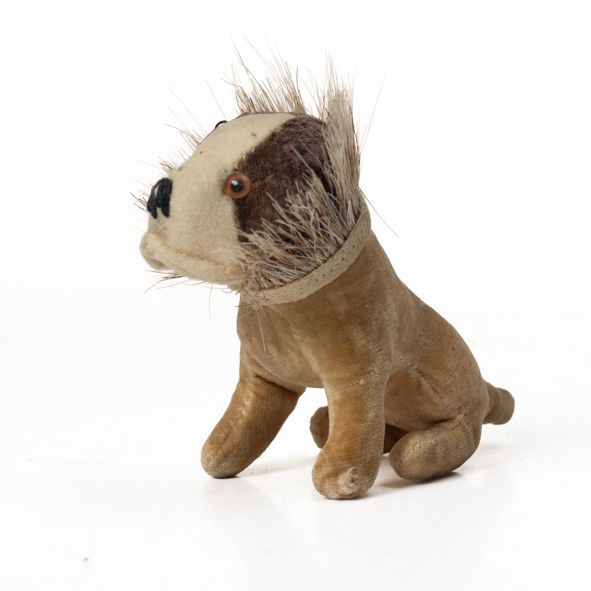 Toy dog, miniature “Bully”, probably Steiff, 1930s.