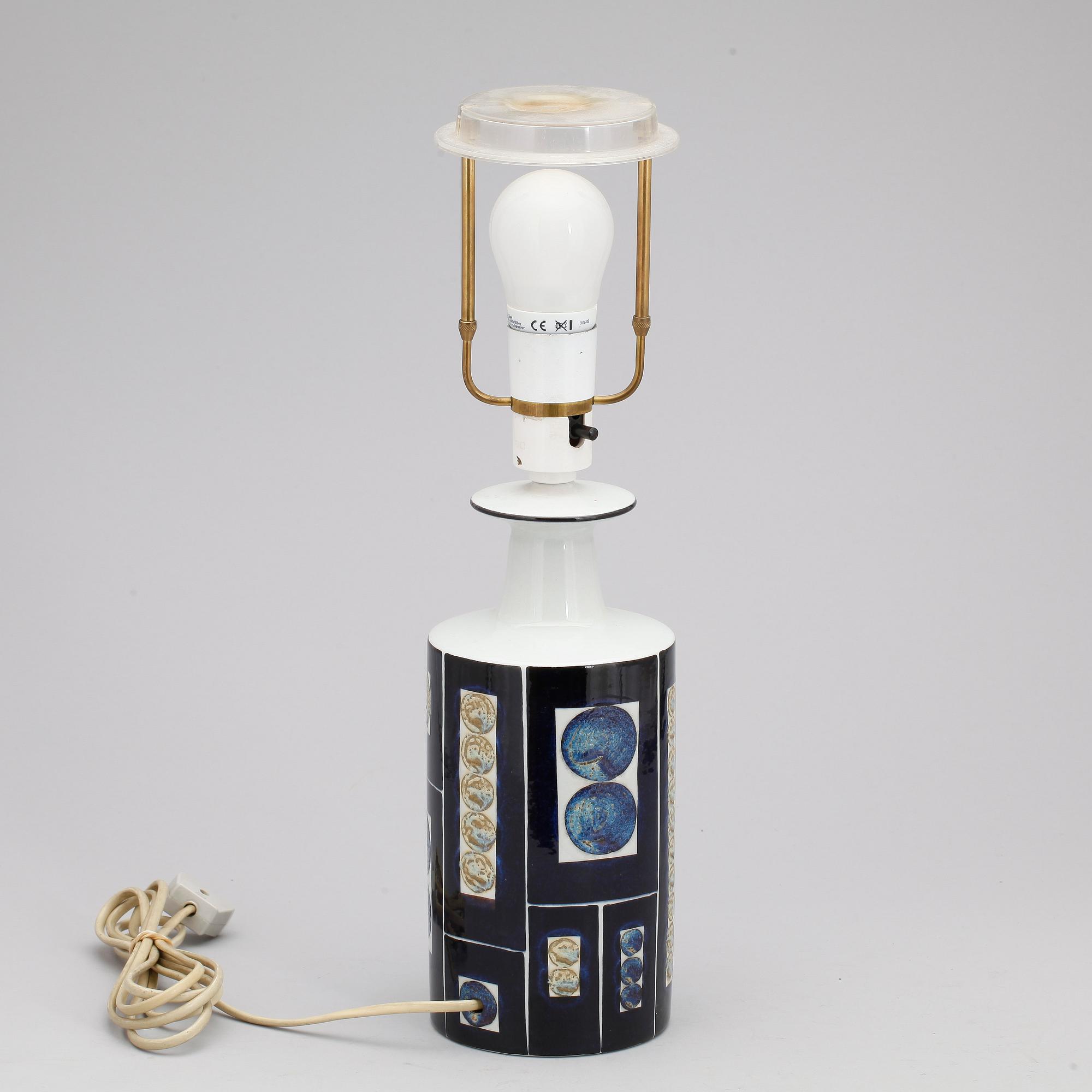 BORDSLAMPA, porslin, Fog & Morup, Royal Copenhagen, 1900-talets andra hälft.