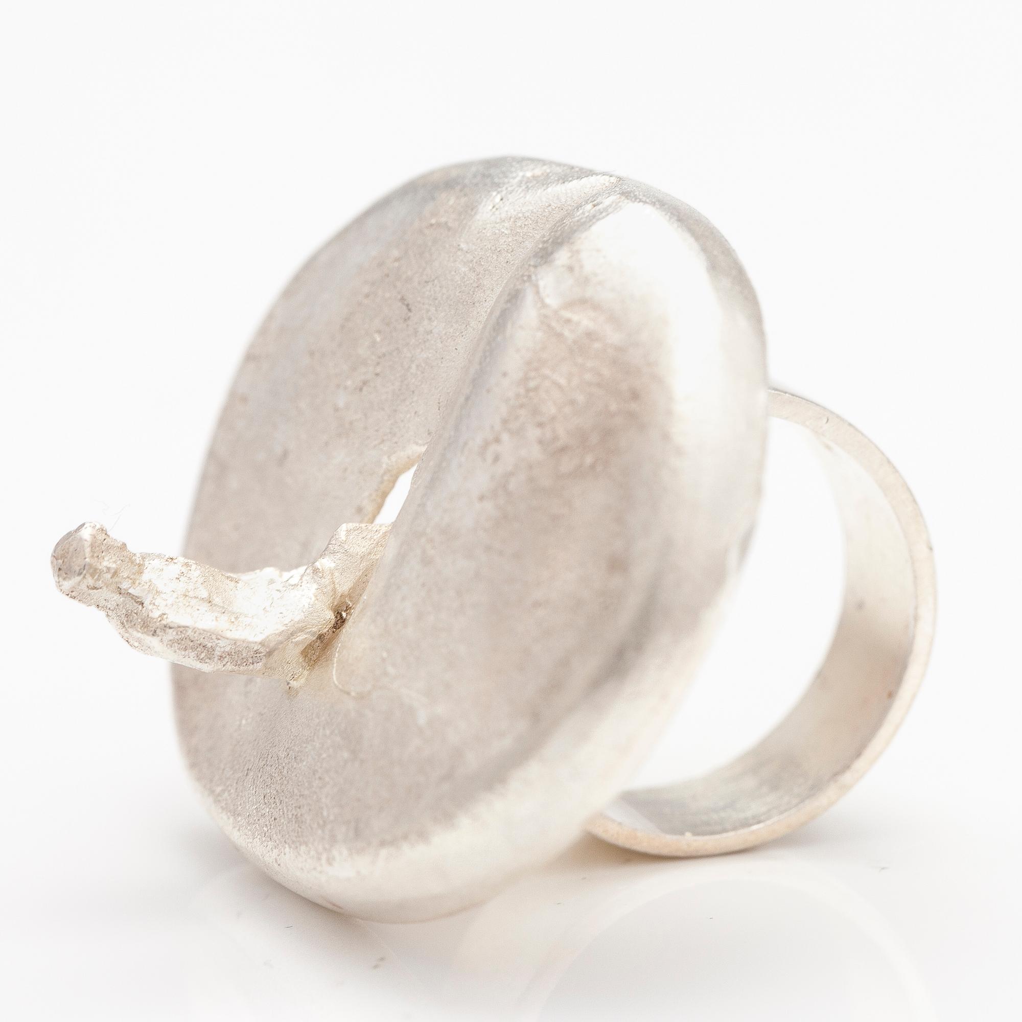 BJÖRN WECKSTRÖM, A sterling silver ring "Brukka's pond". Lapponia 1969.