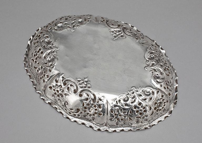 SKÅLFAT, silver, Sheffield, England, 1800/1900-tal. Totalvikt 292 g.