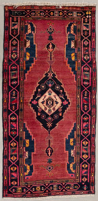 Matta, Lori, ca 142 x 120 cm.