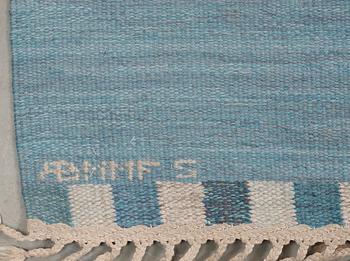 CARPET. "Muren, ljusblå". Flat weave. 309,5 x 199 cm. Signed AB MMF S MR.