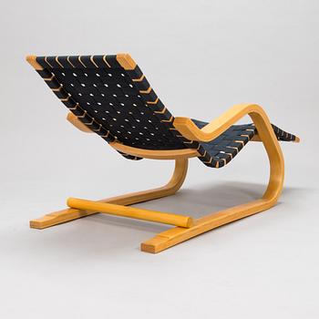 Alvar Aalto, a late 20th century '43' lounge chair for Artek.
