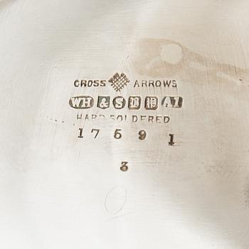 Tureen with lid Louis XV style England silver plate early 20th century.