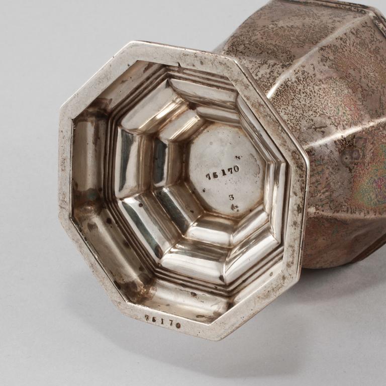 GRÄDDSNIPA samt SOCKERRUSKA, silver, Birmingham, 1800-talets slut samt 1900-talets början. Vikt 317 g.