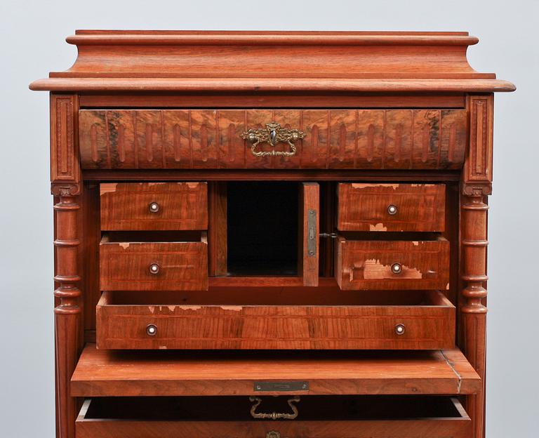 SKRIVBYRÅ, nyrenässans, 1800/1900-tal.