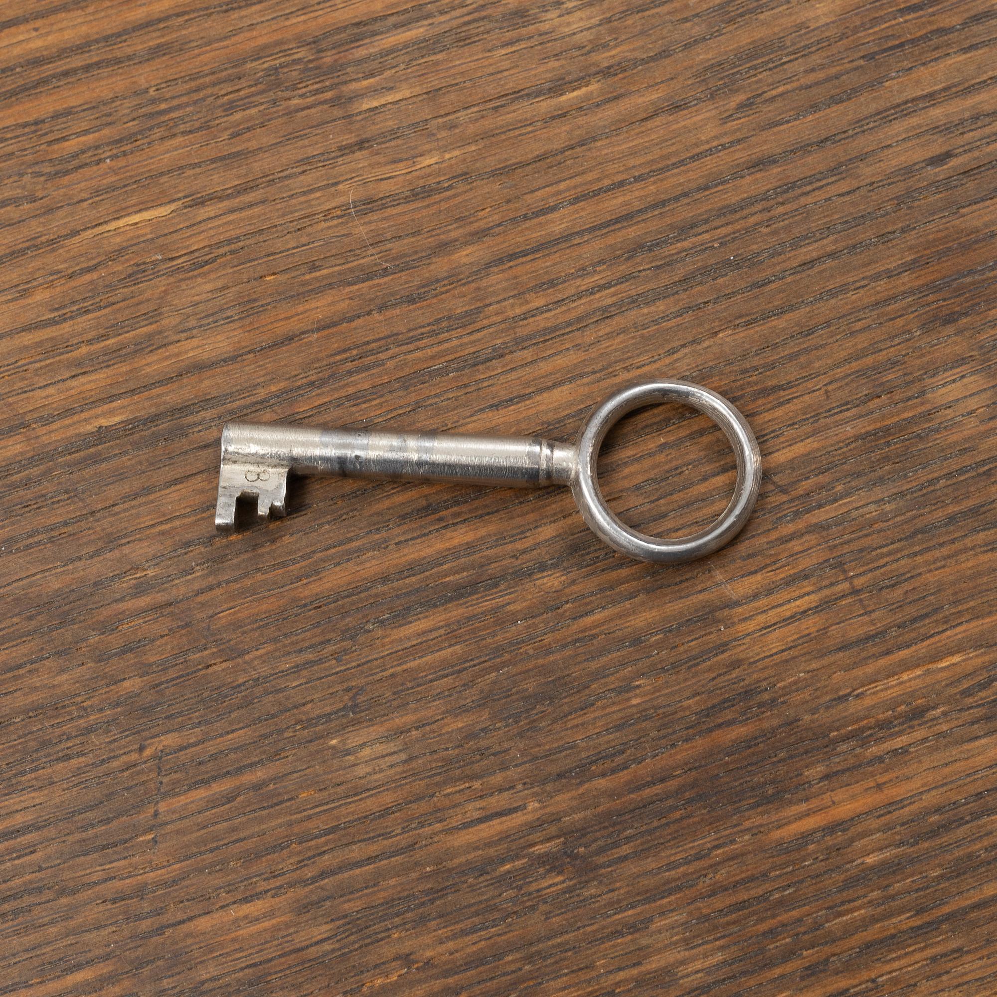 Skrivbord, modell "Boldvin", Nordiska Kompaniet, daterat 1924.