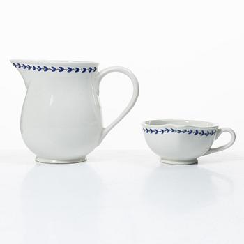 Wilhelm Kåge, 32-pieces of an 'Akademi' service, creamware, Gustavsberg, Sweden, 1936-39.