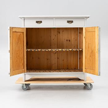 Skänk, tidigt 1900-tal.