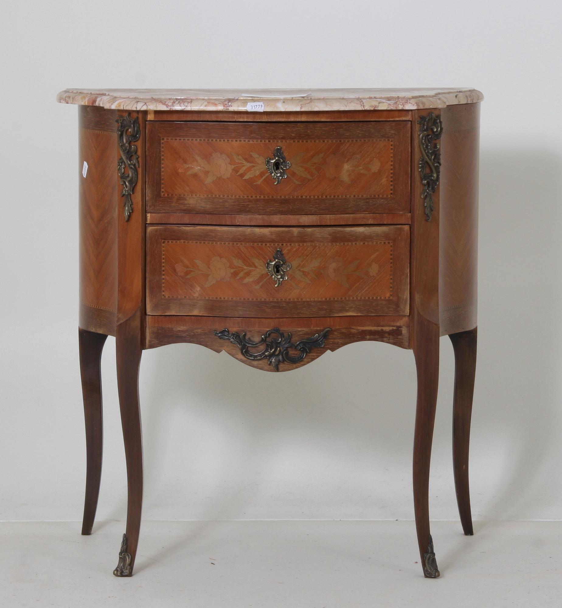 BYRÅ, Louis XVI-stil.