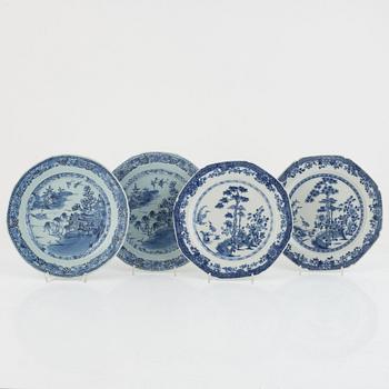 A group of four (2+2) Chinese blue and white export porcelain plates, Qing dynasty, Qianlong (1736-95).
