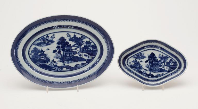 SERVISDELAR, 14 st, porslin, Kina, Jiaqing (1796-1820).