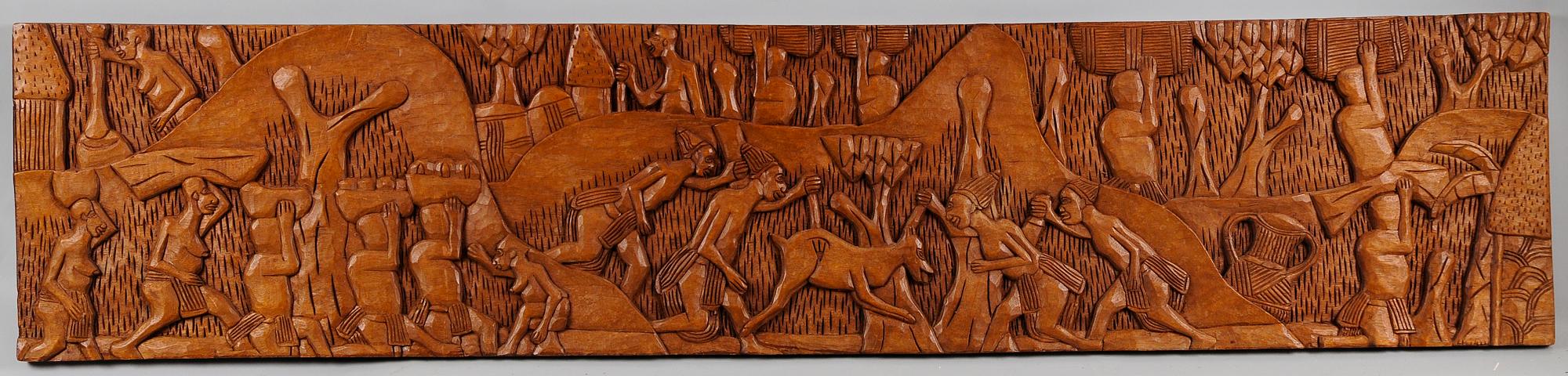 VÄGGRELIEF, trä, skuren dekor. L 200. H 43.