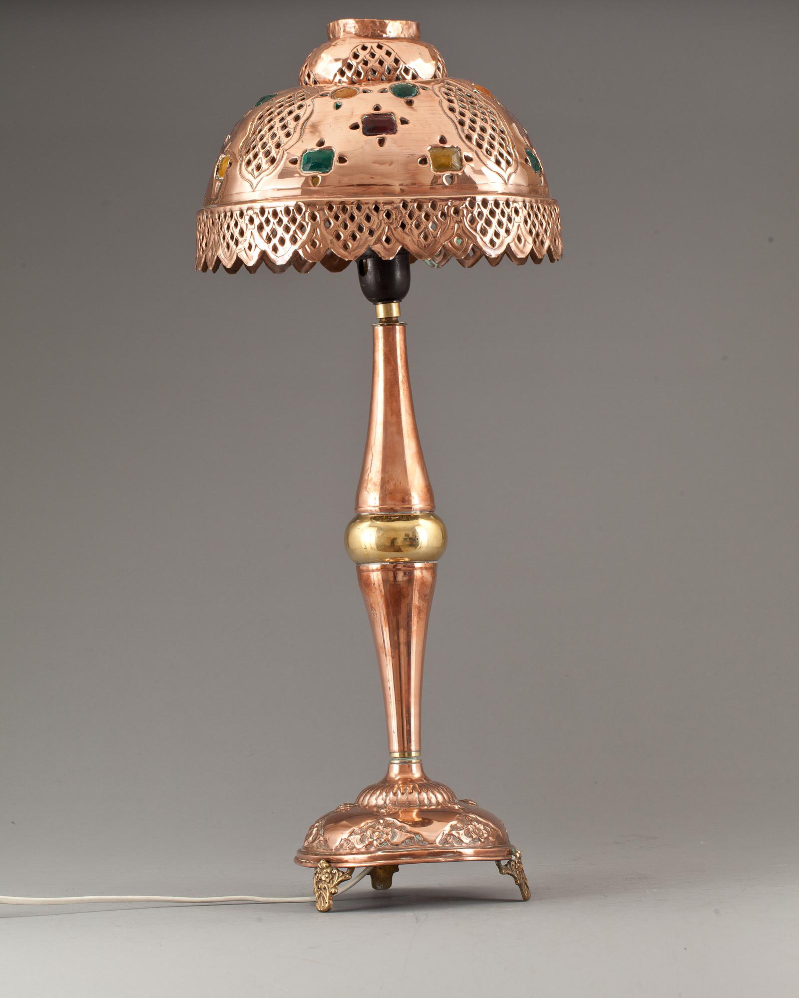 BORDSLAMPA, jugend. 1900-talets början.