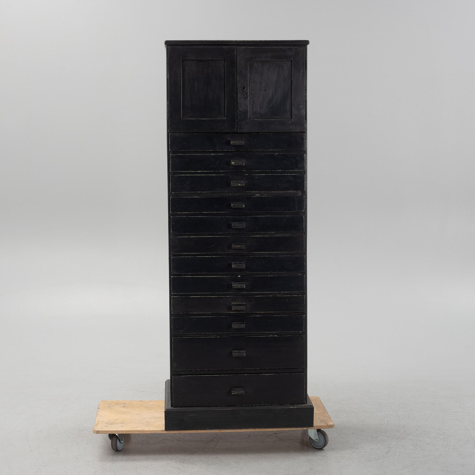 Filing cabinet, first half of the 20th century.