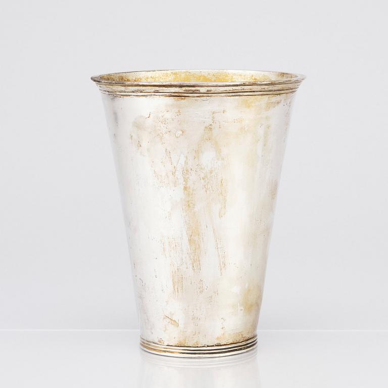 A Swedish early 18th century silver beaker, marks of Johan Nützel, Stockholm 1704.