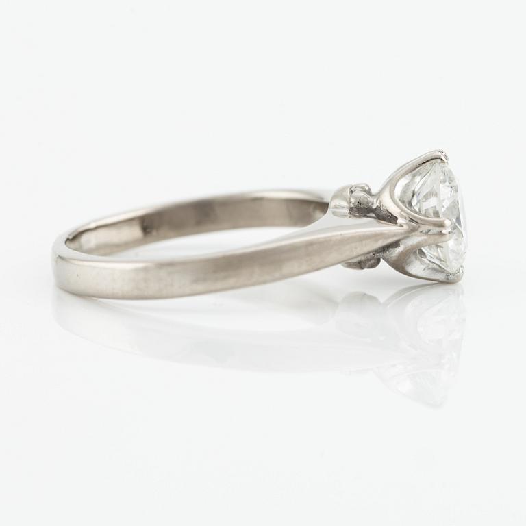 Ring, 18K vitguld med briljantslipad diamant, ca 0.70 ct.