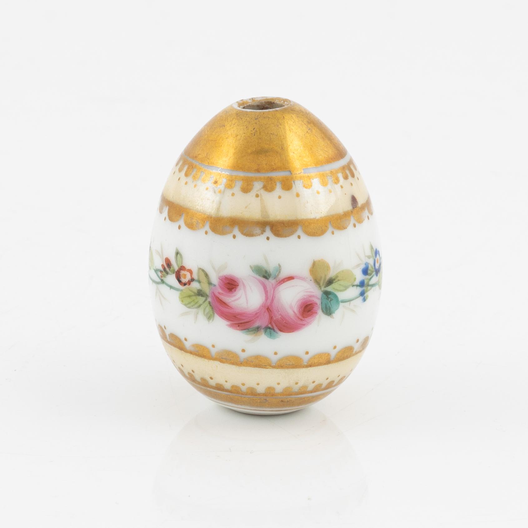 Ägg, porslin, Ryssland, 1800-talets andra hälft.