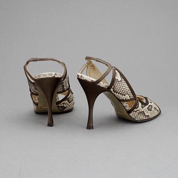 SKOR, ett par sandaler, Dolce & Gabbana,