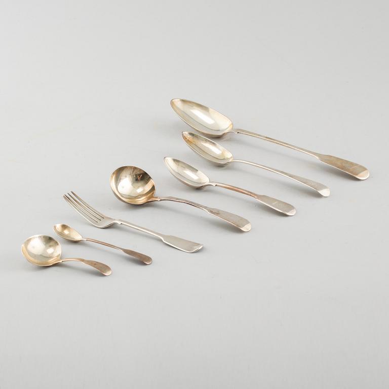 A 19th century set of English silverware, 34 pcs. Weight 1729 g.